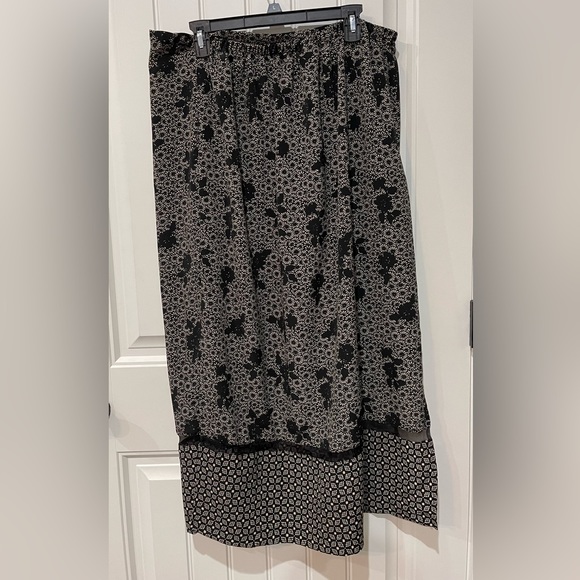 ✨✨Venezia Jeans Women's  skirt✨✨ - Picture 5 of 6